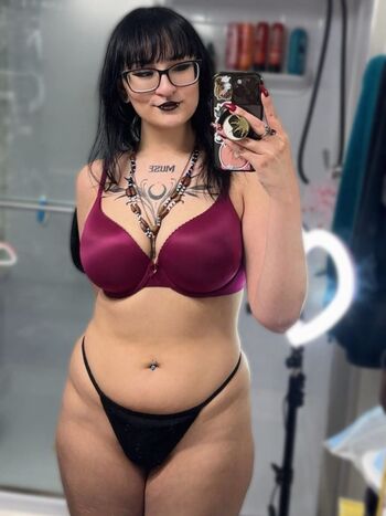 Full leaked Lily dahlia private photo