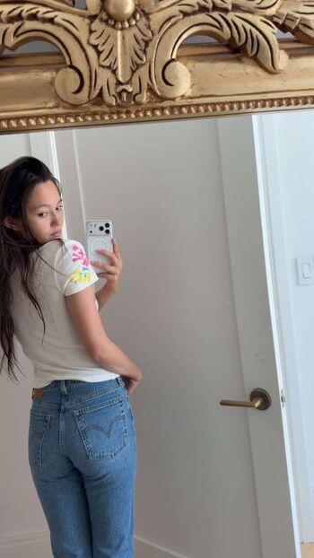 Full leaked Lilychee private photo