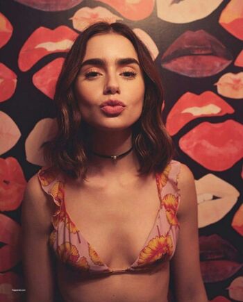 Full leaked Lilycollins private photo