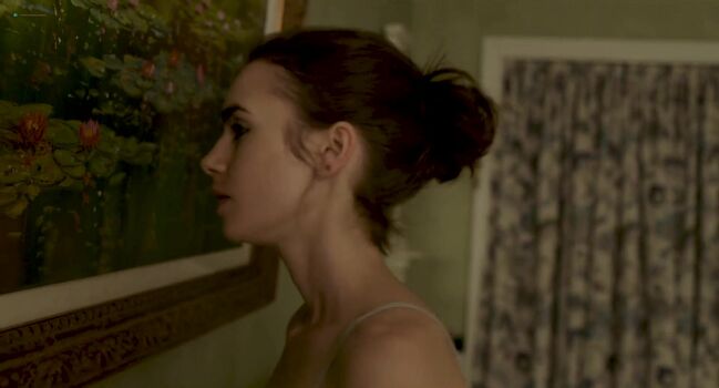 Full leaked Lilycollins private photo