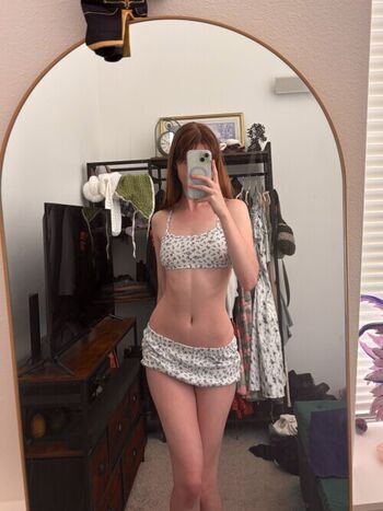 Full leaked Lilyybunny private photo