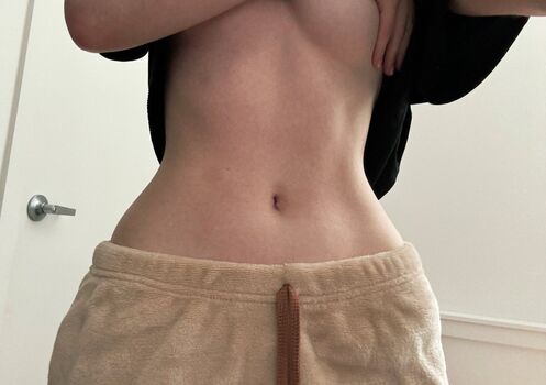 Full leaked Lilyybunny private photo