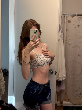 Full leaked Lilyybunny private photo