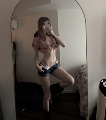 Full leaked Lilyybunny private photo