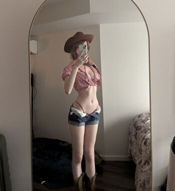 Full leaked Lilyybunny private photo