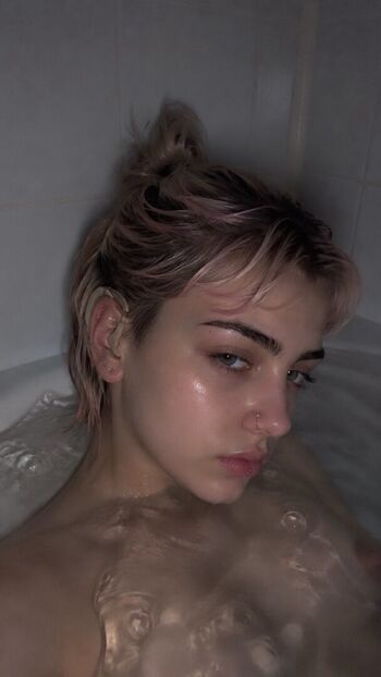 Full leaked Linda private photo