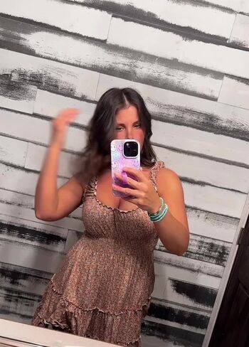 Full leaked Lindzee private photo