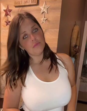 Full leaked Lindzee private photo