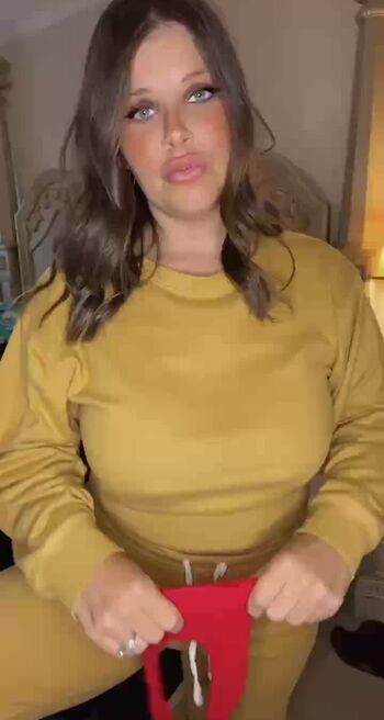 Full leaked Lindzee private photo