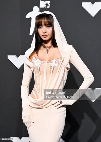 Full leaked Lisa blackpink private photo