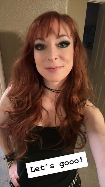 Lisa Foiles
