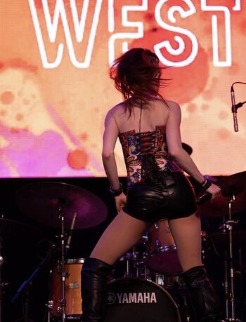 Full leaked Lisa foiles page private photo