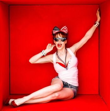 Full leaked Lisa foiles page private photo