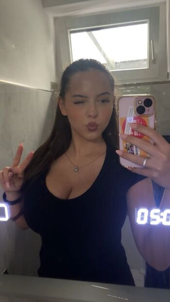 Full leaked Lisahitii private photo