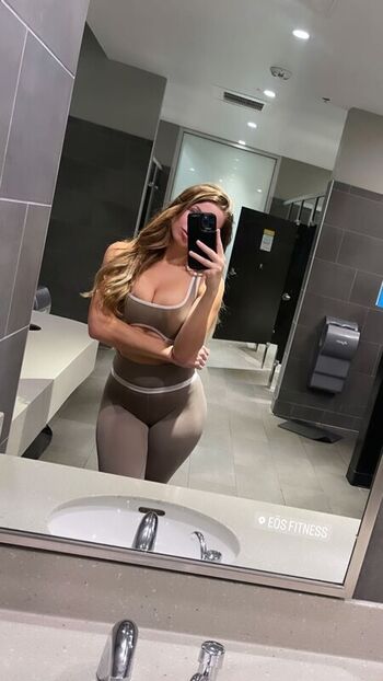 Full leaked Lissykatt private photo