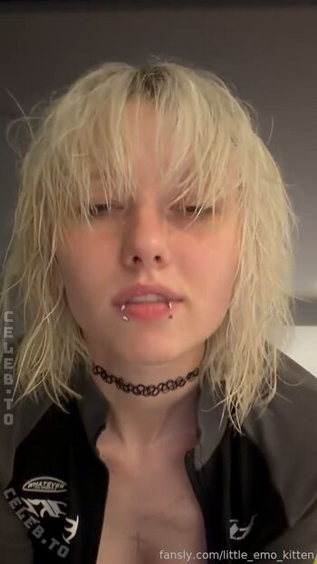 Full leaked Little emo kitten page private photo