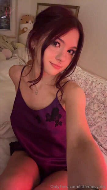 Full leaked Littledaisybby private photo