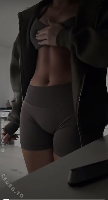 Full leaked Littlelienchen private photo