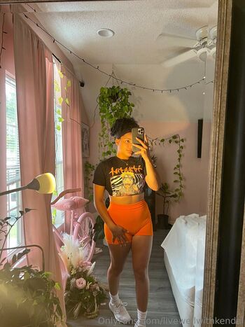 Full leaked Livewellwithkendal private photo