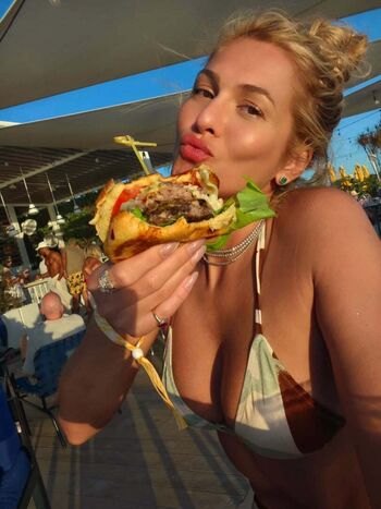 Full leaked Livia andrade page private onlyfans photo