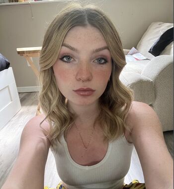 Full leaked Liz kelly private photo