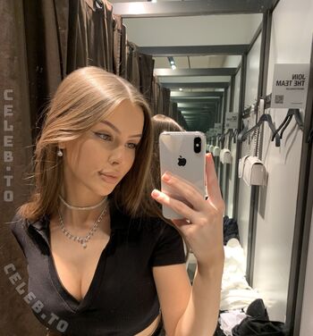 Full leaked Lizezki private photo