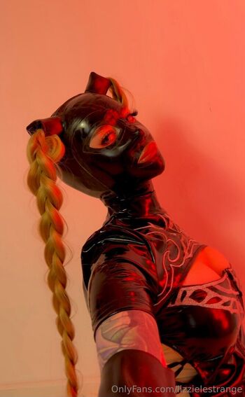 Full leaked Lizzielestrange private photo