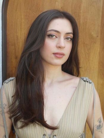 Lizzy McAlpine