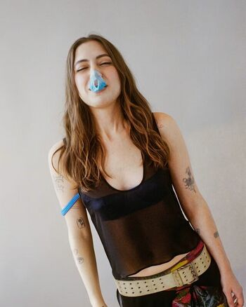 Full leaked Lizzy mcalpine private photo