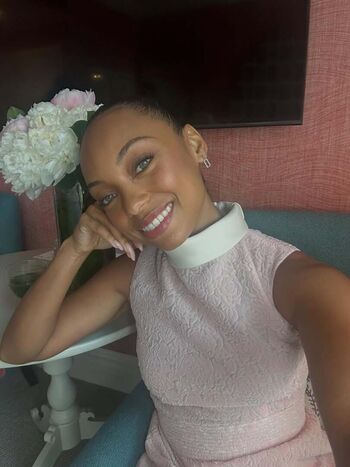 Full leaked Logan browning page private photo