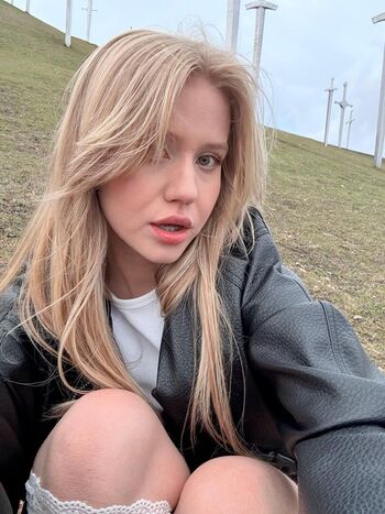 Full leaked Lolysun private photo