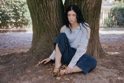 Full leaked Lorde private photo