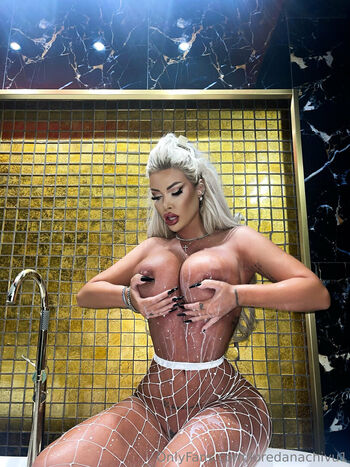 Full leaked Loredana chivu page private photo