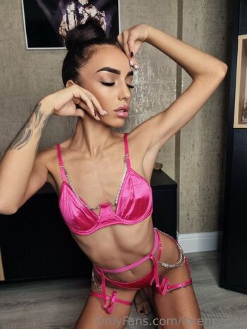Full leaked Lorenpetite private photo