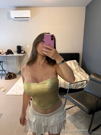 Full leaked Louane page private photo