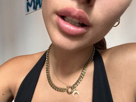 Full leaked Louannvecchia private photo