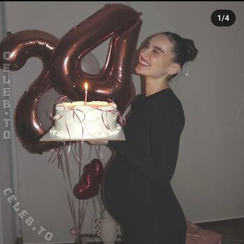 Full leaked Louisa jindaoui private photo