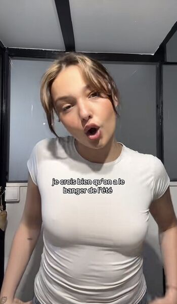 Full leaked Louisaxirzo private photo
