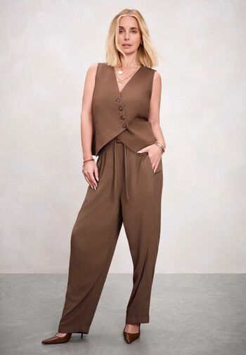 Full leaked Louise redknapp page private photo