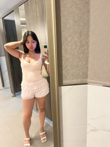 Full leaked Lovebugcindy private photo