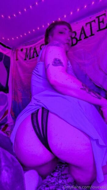 Full leaked Lovexee private photo