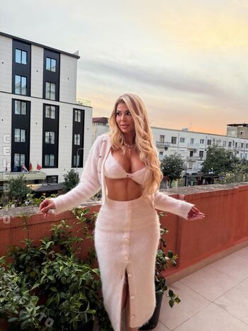 Full leaked Luana vjollca private photo