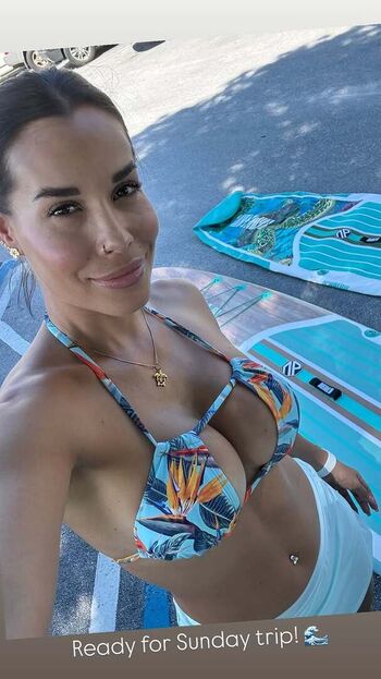 Lucie Zova (@lucie_zova) Satin Bloom