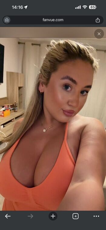 Full leaked Lucy fairwyn private photo