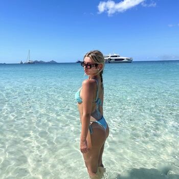 Full leaked Lucy ledgeway private photo