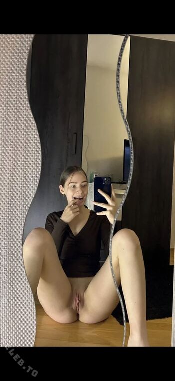 Full leaked Lucywhoelse private photo