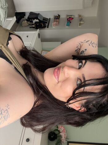 Full leaked Luna stubbs private photo