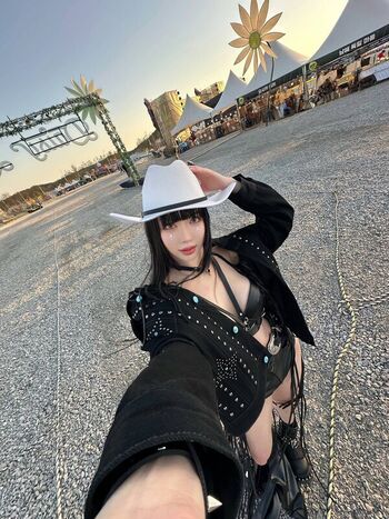 Full leaked Lunakim page private photo