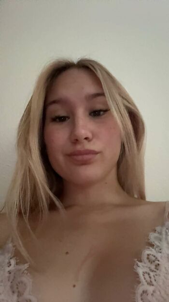 Full leaked Lunamoon private photo