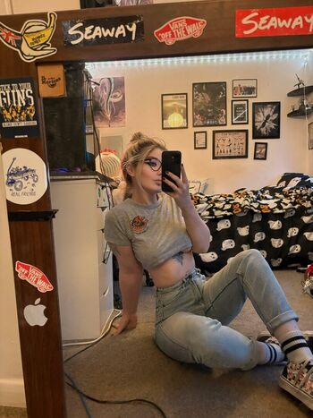 Full leaked Luuucy private photo